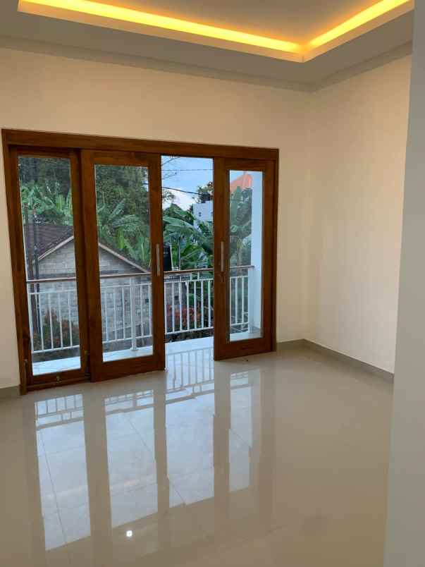 rumah siap huni lokasi strategis view sawah