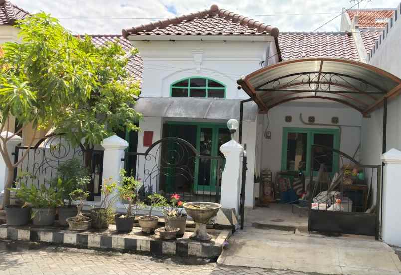 rumah siap huni lokasi wiguna surabaya timur