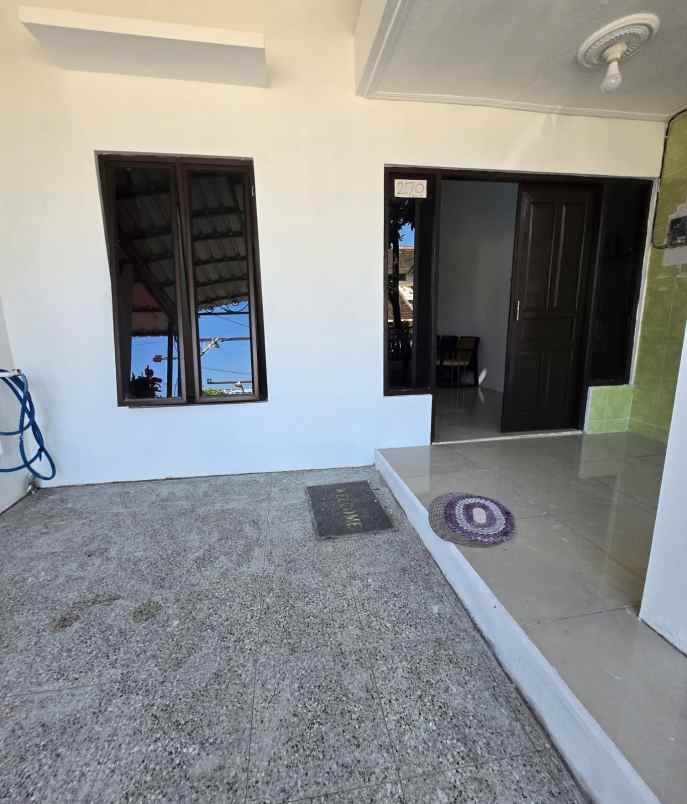 rumah siap huni satu lantai di ketileng semarang