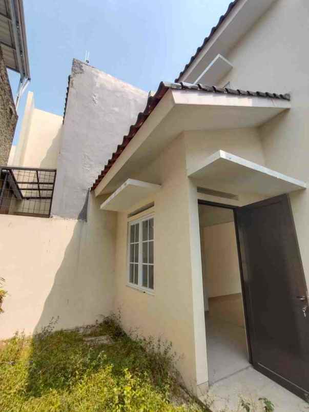 rumah strategis suasana alami di sentul bogor