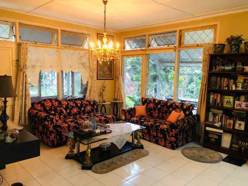 rumah tanah luas city view di awiligar bandung