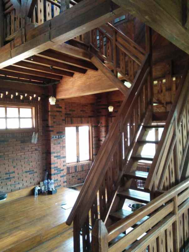 rumah villa kolonel masturi lembang bandung