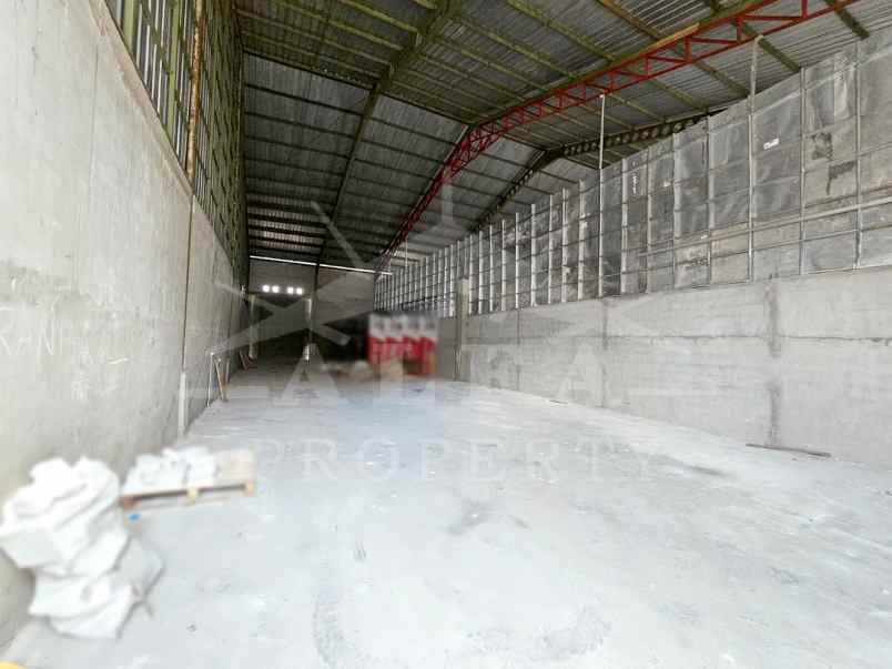 sangat murah gudang sewa 6 unit area parkir luas aman