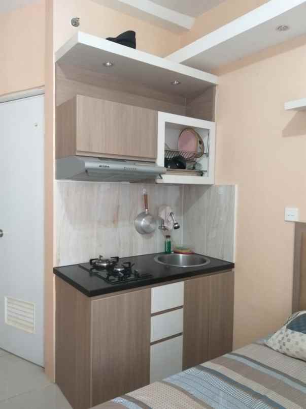 sewa apartment green pramuka city bangunan bagus