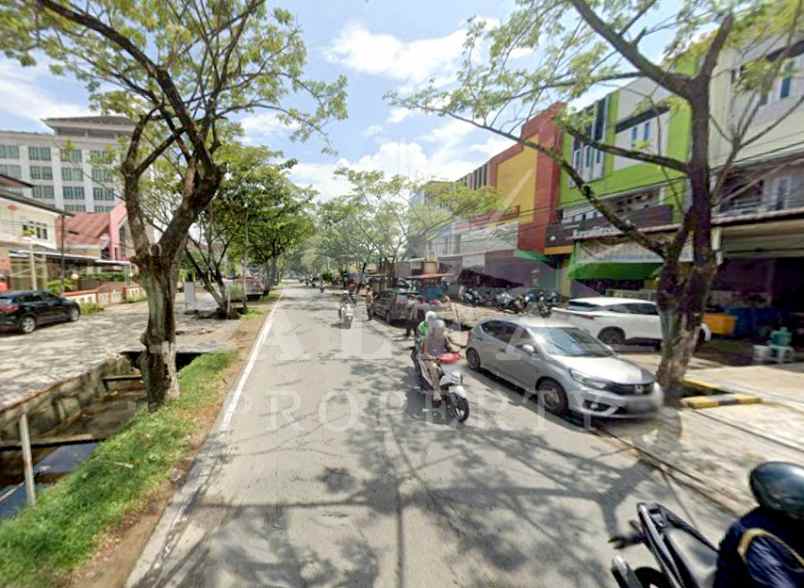 sewa murah ruko siap pakai halaman luas pusat kota