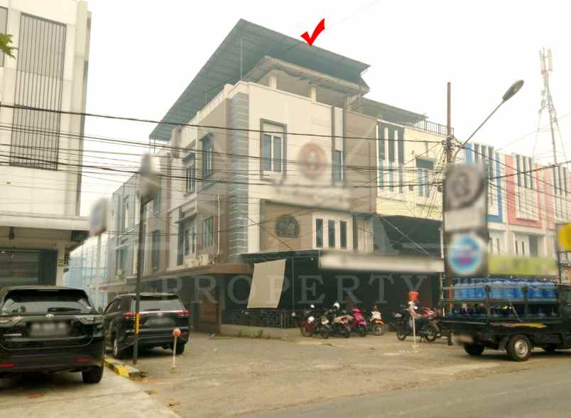 sewa murah ruko siap pakai halaman luas pusat kota