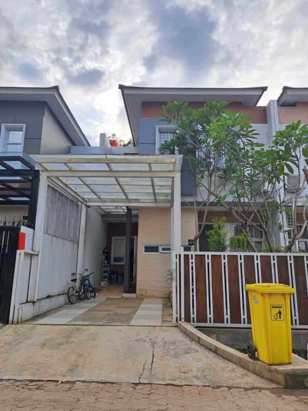 termurah rumah cantik 2 lantai di komplek graha cinere