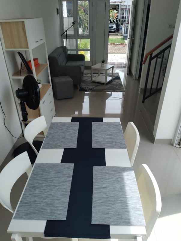 townhouse pondon aren nyaman dan strategis