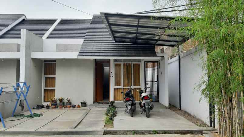1 unit rumah favorit di sayap buah batu bandung