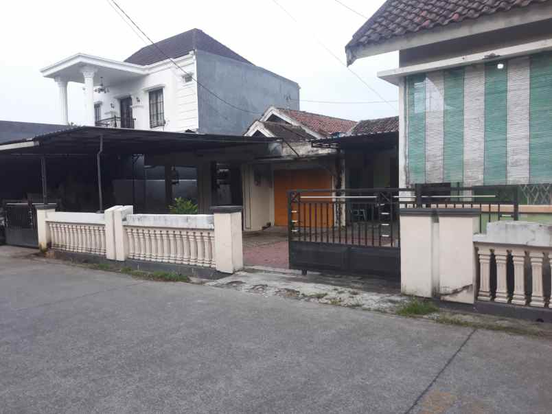 3 rumah jadi 1 dekat 0 jalan propinsi