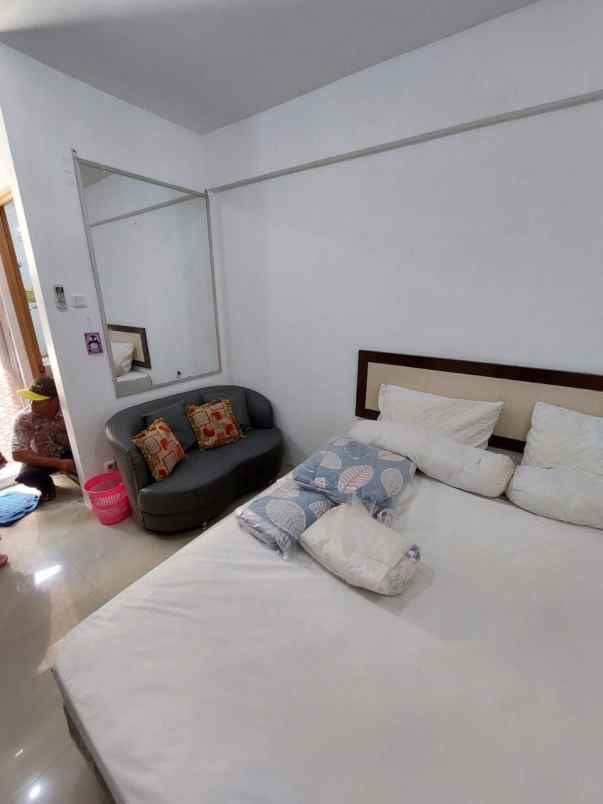 apartemen gunawangsa manyar view kolam renang