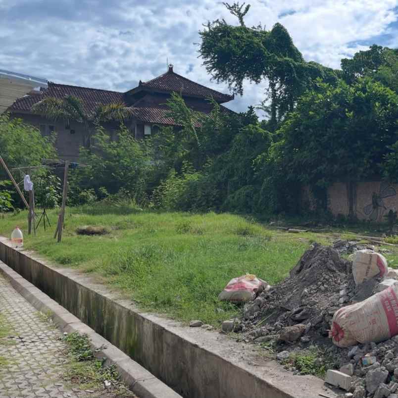dijual 1 35 1 5 are jl merdeka raya sunsetroad kuta