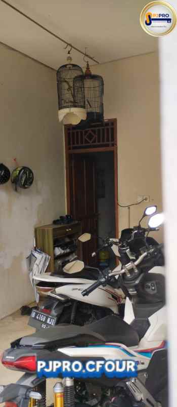 dijual 1 unit rumah 2 lantai di griya karawaci