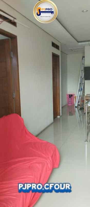 dijual 1 unit rumah 2 lantai di griya karawaci