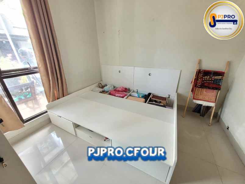 dijual 1 unit rumah di mustika jaya residence bekasi