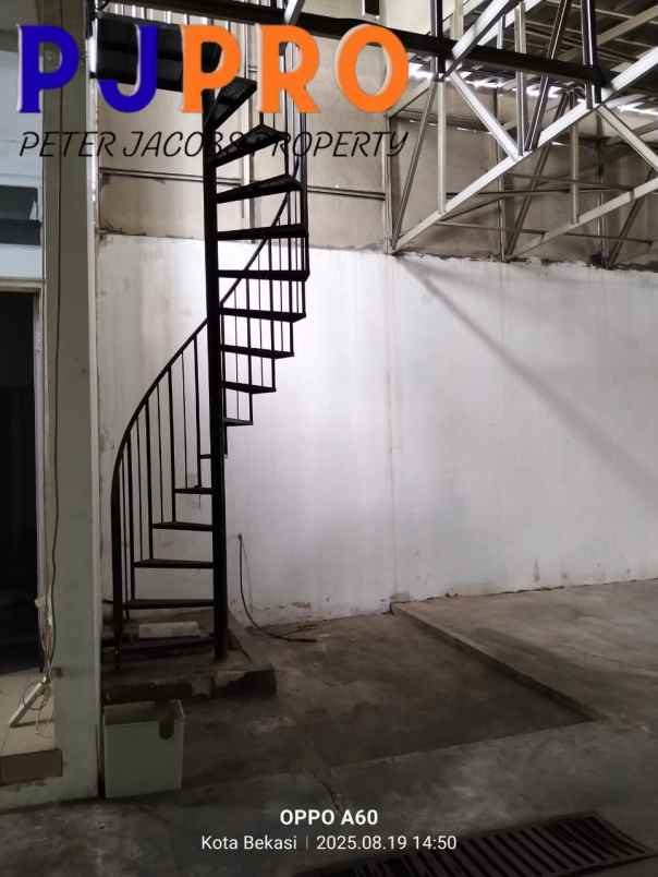 dijual 1 unit rumah di summarecon bekasi