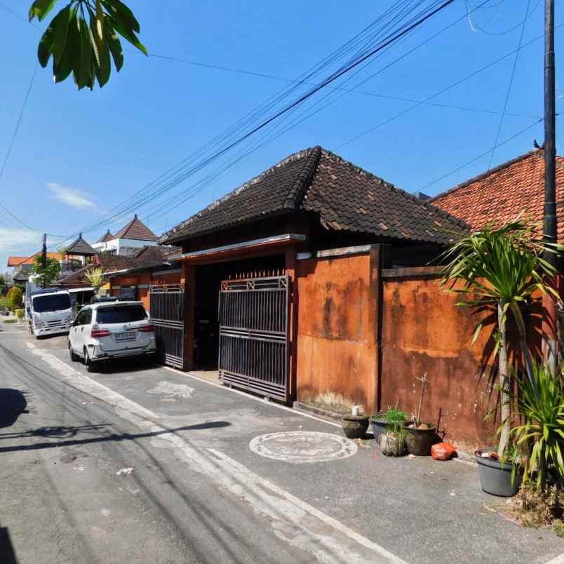 dijual 4 45 are bonus rumah jl jayagiri renon denpasar