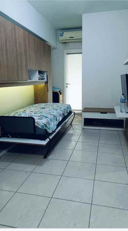 dijual apartemen the springlake tower