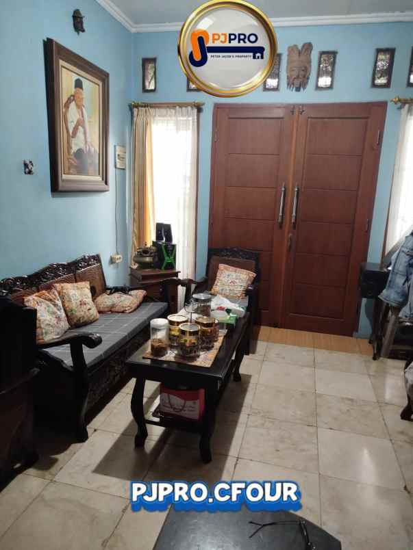 dijual cepat rumah 2 lantai di jatibening bekasi