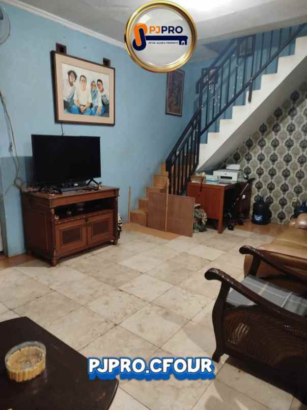 dijual cepat rumah 2 lantai di jatibening bekasi