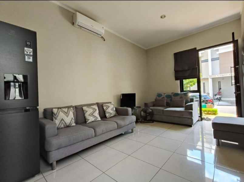 dijual cepat rumah dekat mall di summarecon bekasi