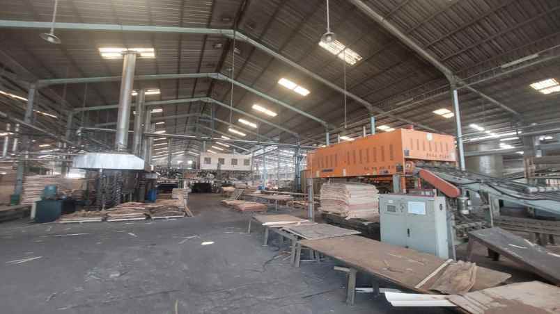 dijual gudang ex pabrik kayu di jombang