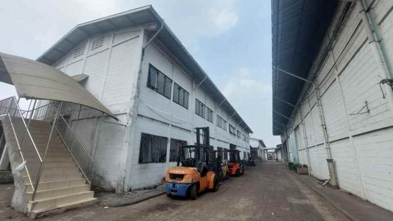 dijual gudang ex pabrik kayu di jombang