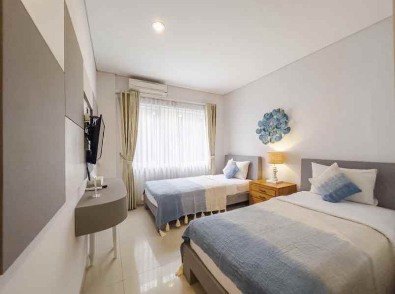 dijual hotel seminyak kec kuta kab