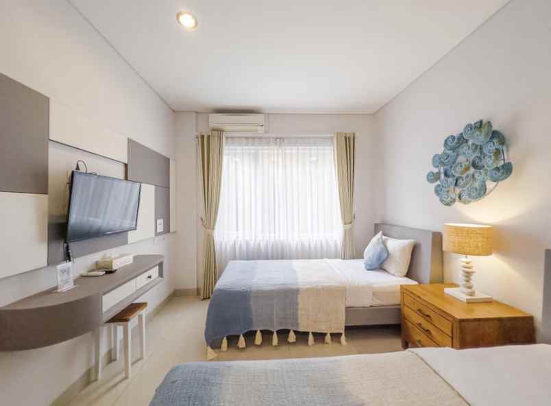 dijual hotel seminyak kec kuta kab