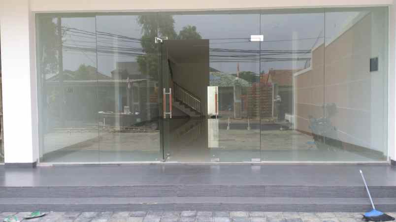 dijual kantor atau ruko baru di jl moch kahfi 1