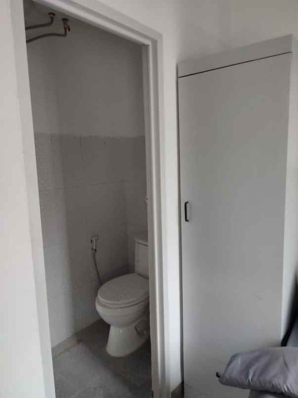 dijual kost jl pesantren