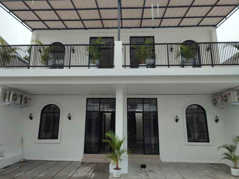 dijual kost jl pesantren