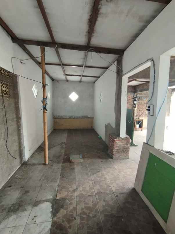 dijual kost mojosongo jebres surakarta