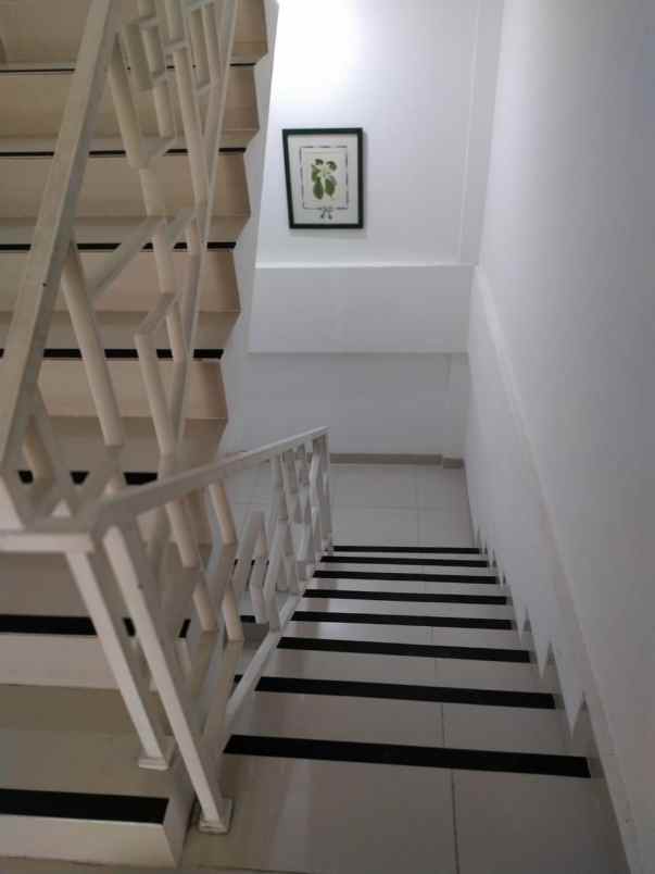 dijual kost tanjung duren utara kec