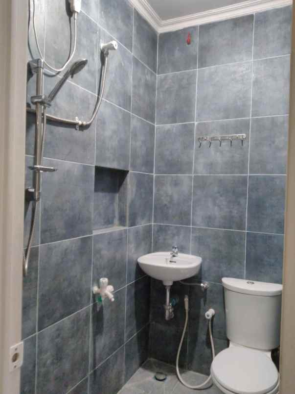 dijual kost tanjung duren utara kec