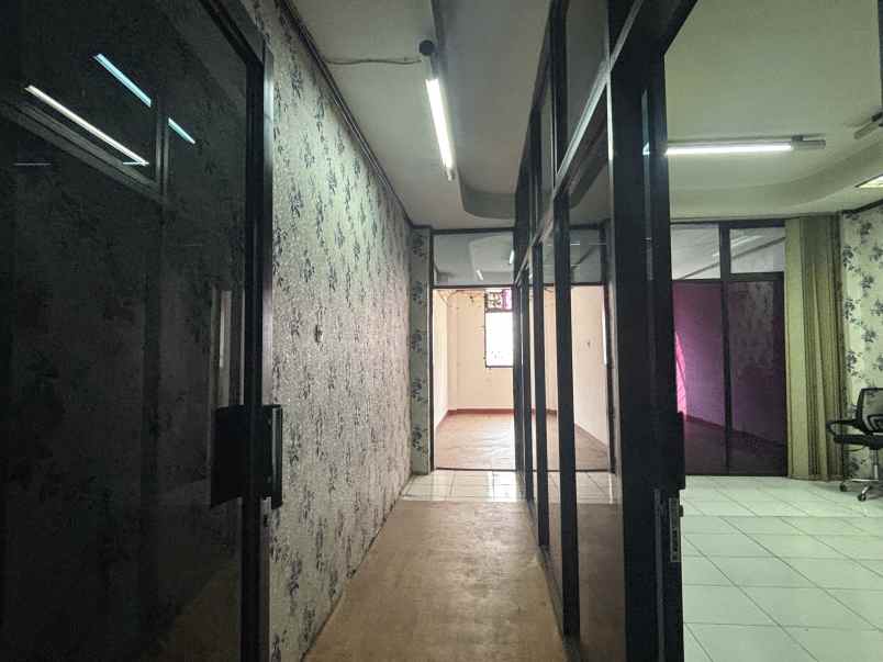 dijual murah dibawah njop ruko di hasyim ashari gambir