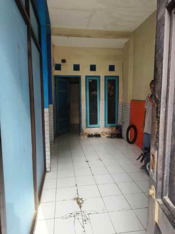 dijual ruko 2 lantai mainroad cipageran