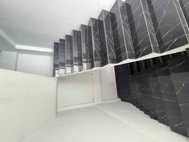 dijual ruko gudang kantor dewi sartika