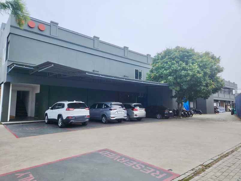 dijual ruko gudang kantor jalan husein sastranegara