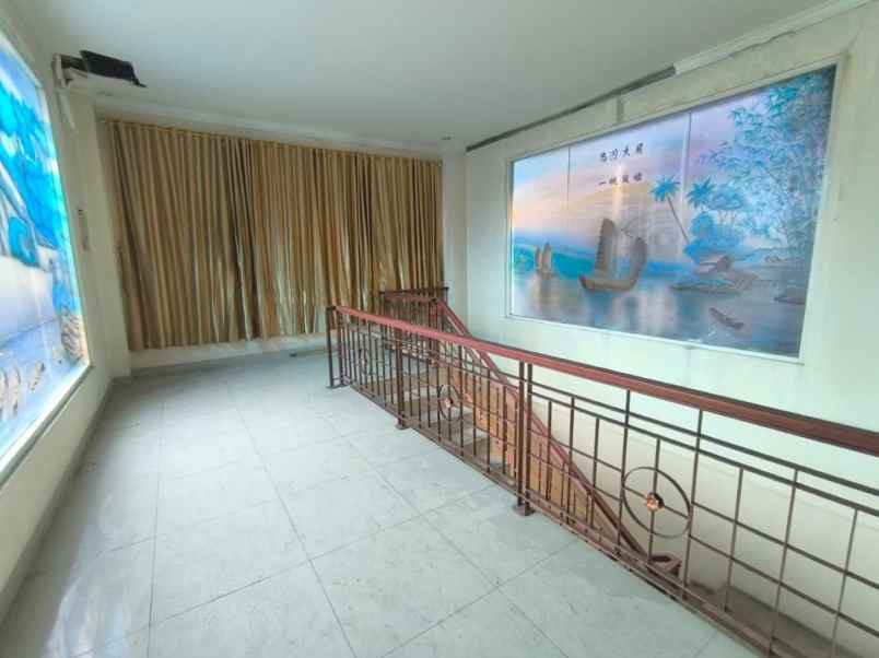 dijual ruko gudang kantor jalan perjuangan marga