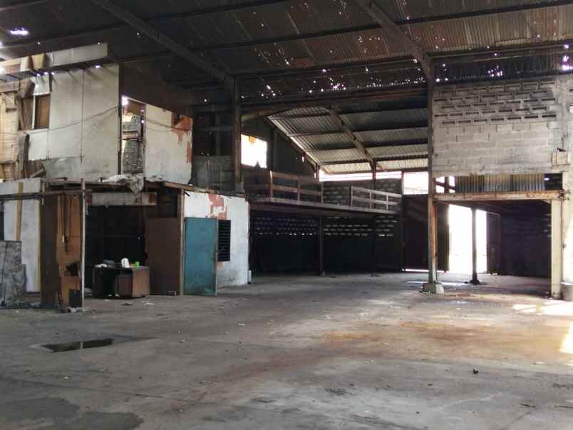 dijual ruko gudang kantor jalan raya mastrip