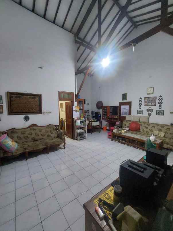 dijual ruko gudang kantor jalan raya pasar kecapi rt