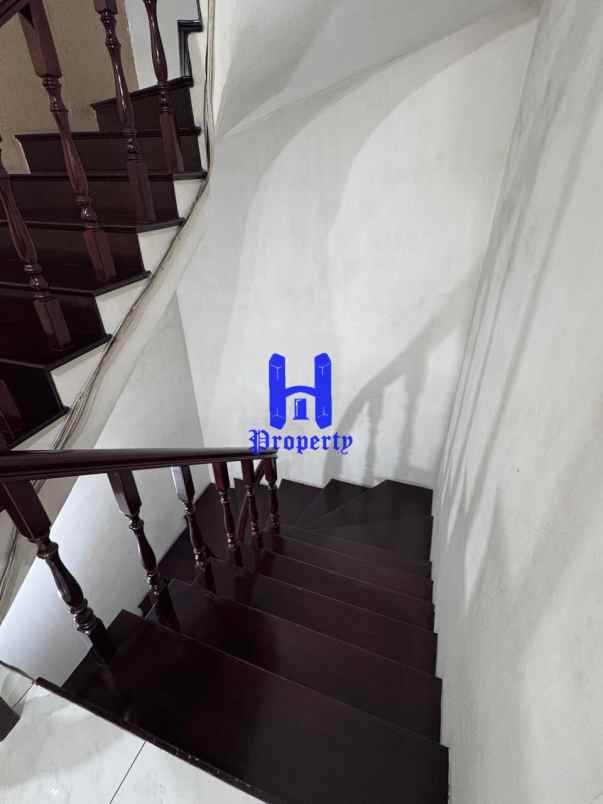 dijual ruko gudang kantor jalan sutrisno gang f