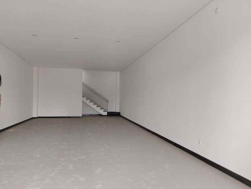 dijual ruko gudang kantor jl dr soeparno no 28