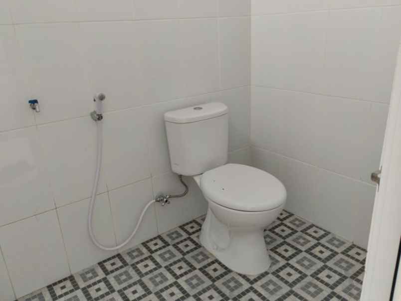 dijual ruko gudang kantor jl dr soeparno no 28