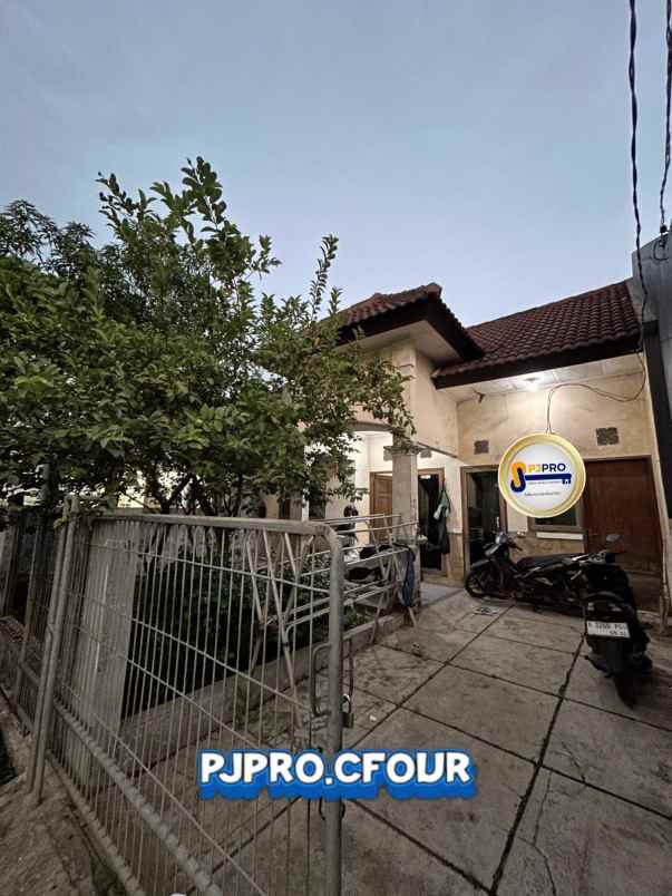 dijual rumah apa adanya 4kamar di griya harapan permai