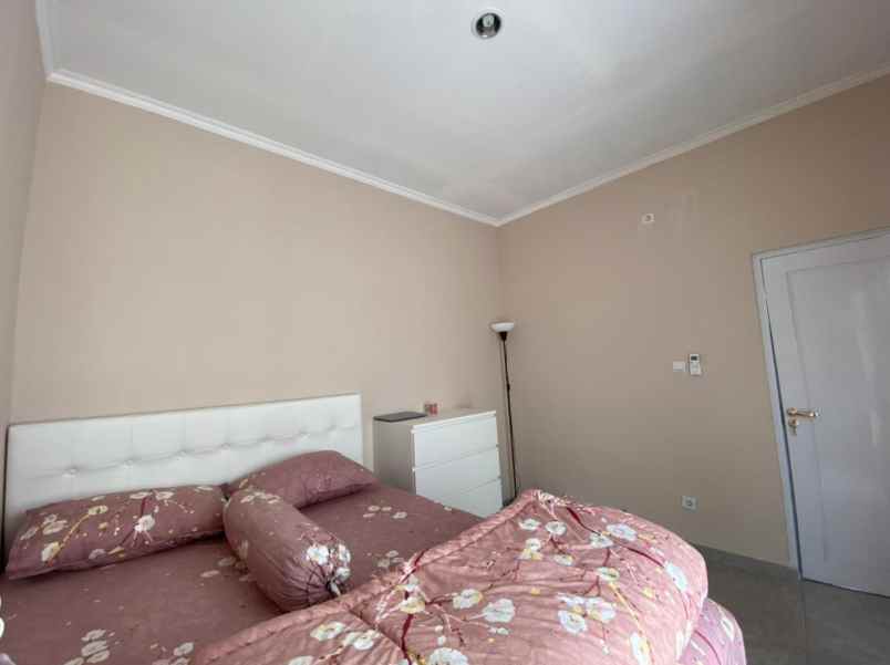 dijual rumah arcamanik