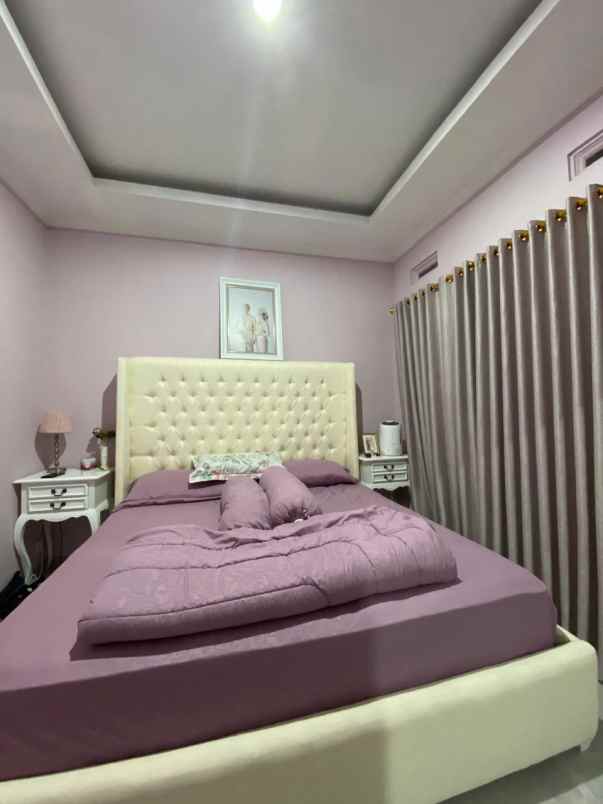 dijual rumah arcamanik