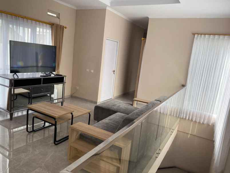 dijual rumah arcamanik