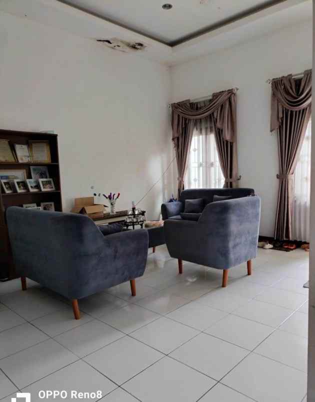 dijual rumah arcamanik endah